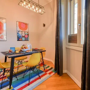 Sweett- Piazza Affari Apartment Milan